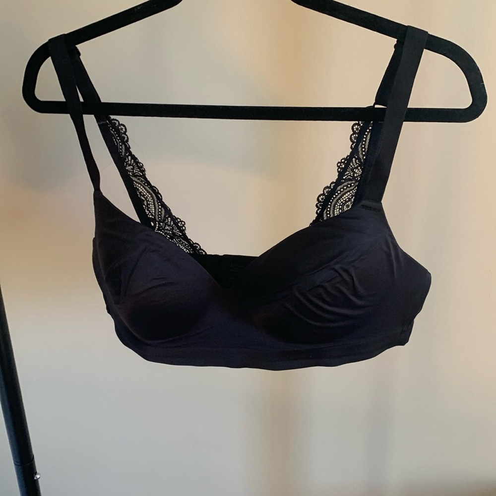 Soma Black Bra 40B EUC